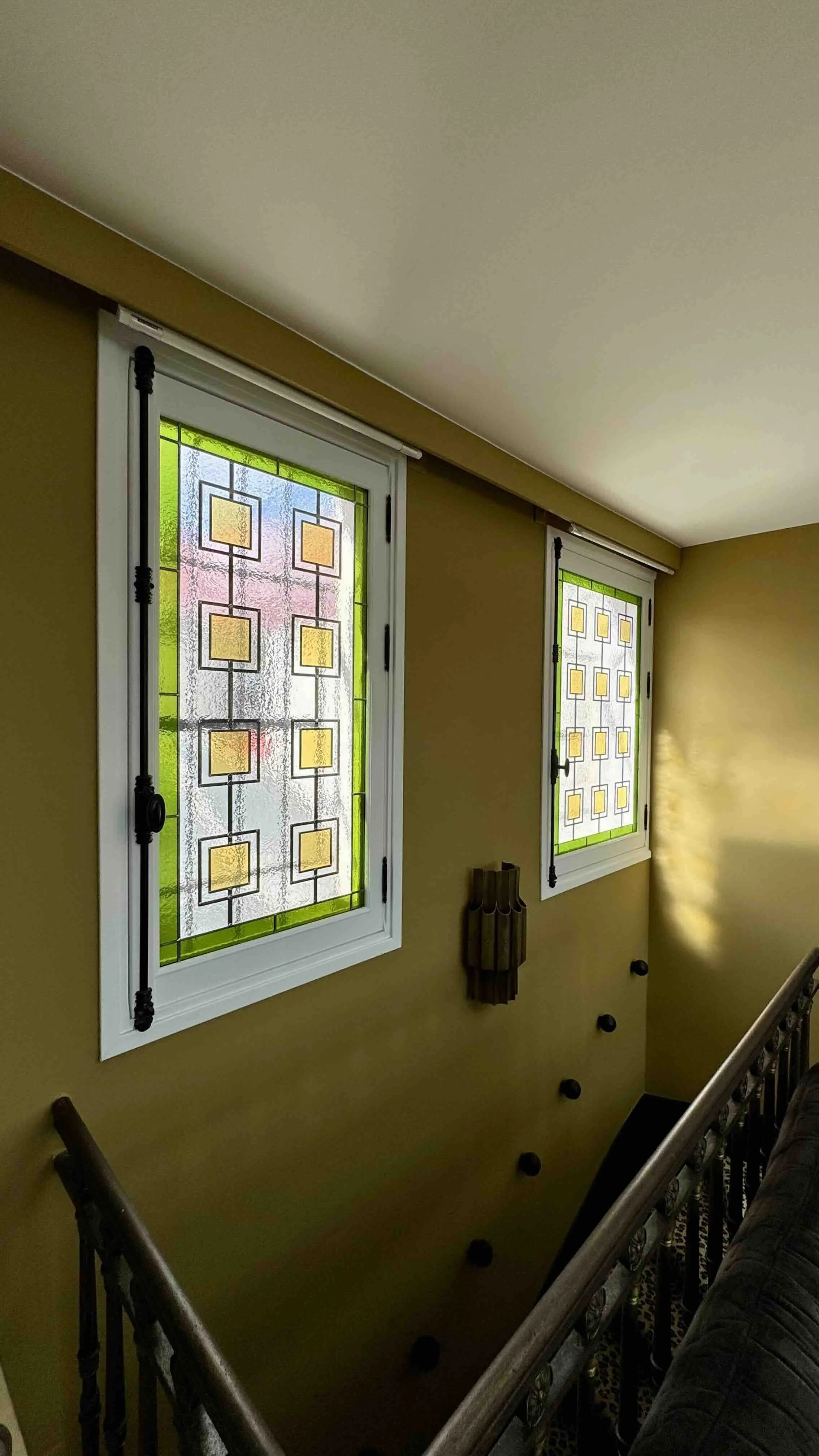 Valoriser sa cage d’escalier avec une verrière ou un vitrail intérieur