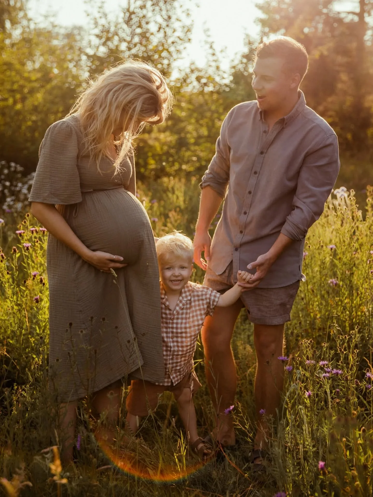 Inspired by an enquiry, today I've been reflecting on the concept of movement applied to photography. The cinematic vibe, energy and uniqueness that movement gives a shoot are fascinating to me, and the reasons why I always strive to capture about 80