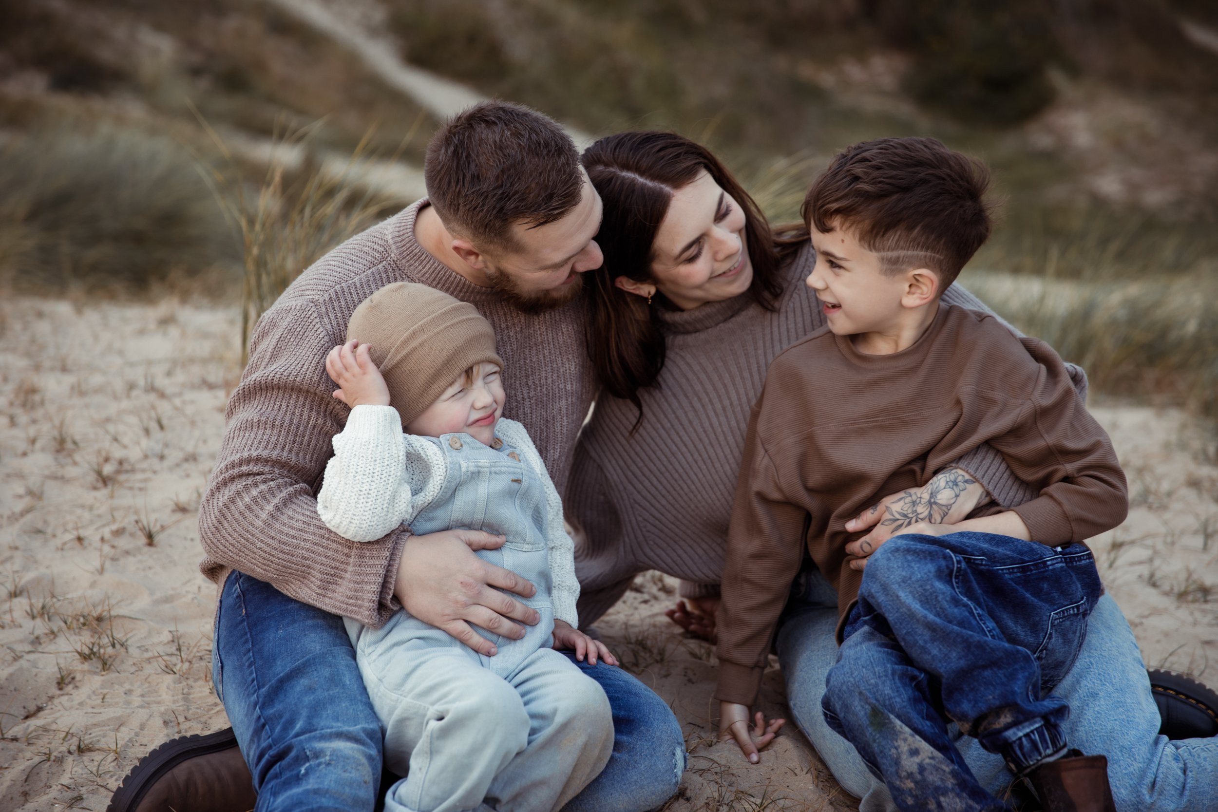 Jasmine &amp; Joshua - Norfolk beach family photoshoot in autumn