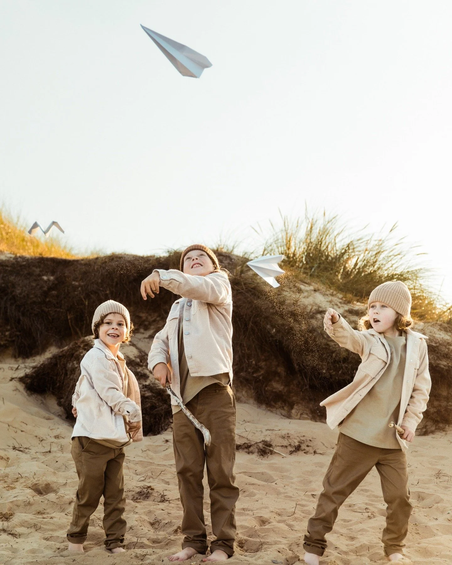 Never underestimate a winter beach shoot. 💛
.
A few shots from the massive gallery I captured of this gorgeous family of 7 on the Norfolk coast.
.
.
Rose Sol Wylder / Maternity and Family Photographer in Norwich and Norfolk UK
.
.
#familyphotography