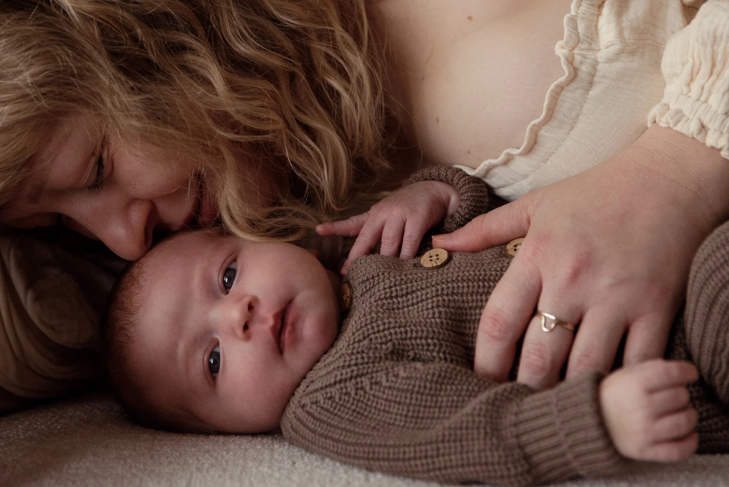 Carrie, Oliver &amp; baby E - Newborn Home Photoshoot in Norwich