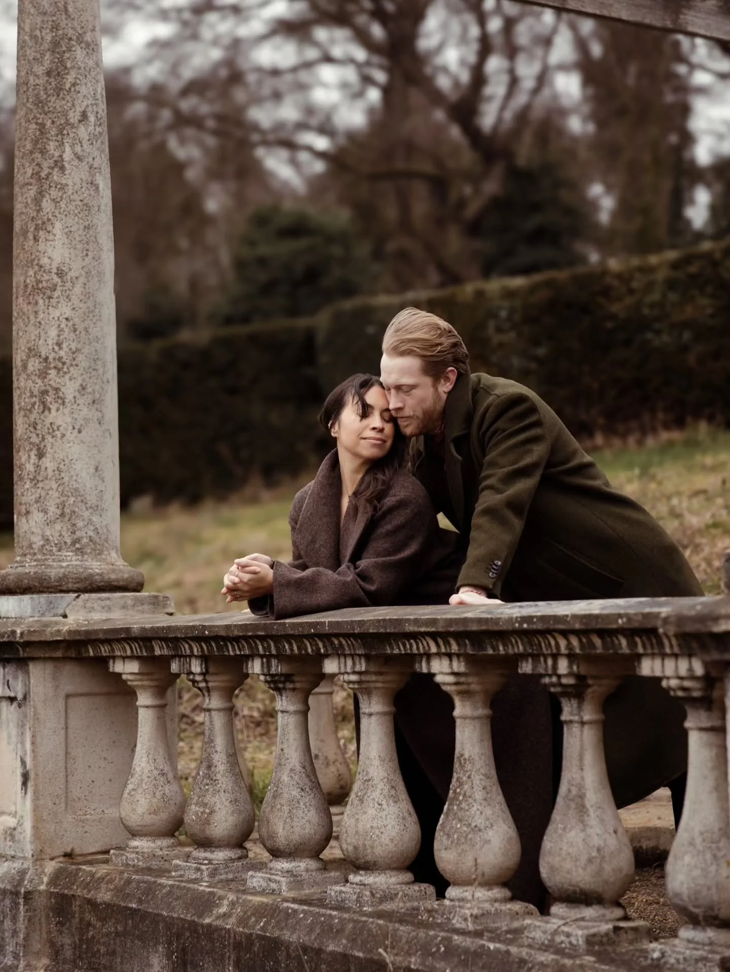Sharing more from this session, because how could I not? Winter movie-like romance with @felinafay and her other half 💘
.
.
Rose Sol Wylder / Family and Couple Photographer in Norwich and Norfolk UK 
.
.
#couplephotographernorwich #couplephotoshooti