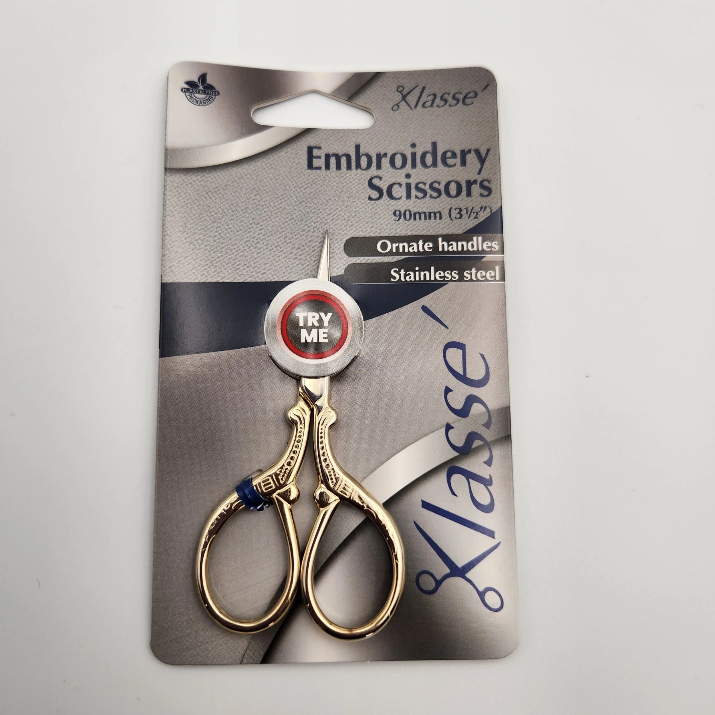 Klasse embroidery scissors 3.5 inch gold handle in packaging front view
