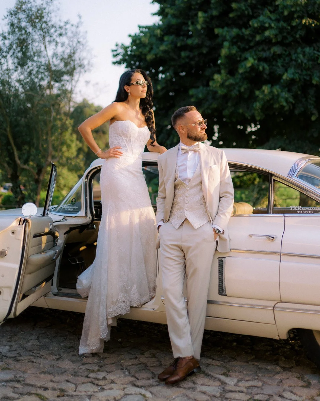 Katherina &amp; Andr&eacute; came from Toronto to celebrate their love in Portugal.
 
A hot summer ceremony, stunning florals, and a chill day that turned into an unforgettable party at @quintadoalferes