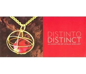 Distinto-Distinct