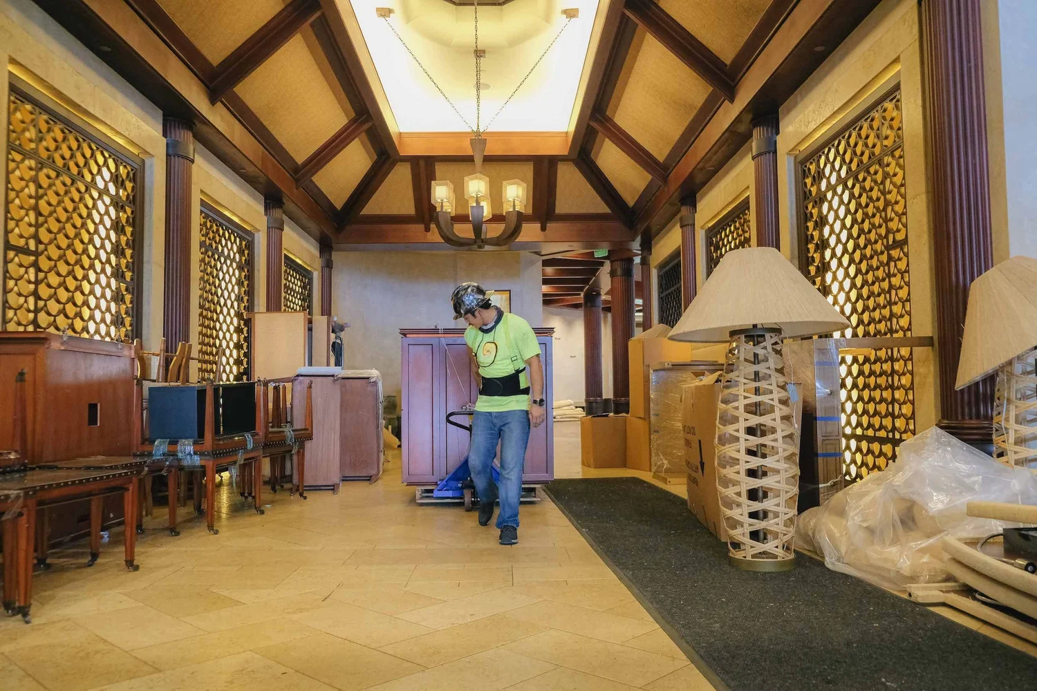 Liquidation Solo Furniture Installer And Liquidator Inc