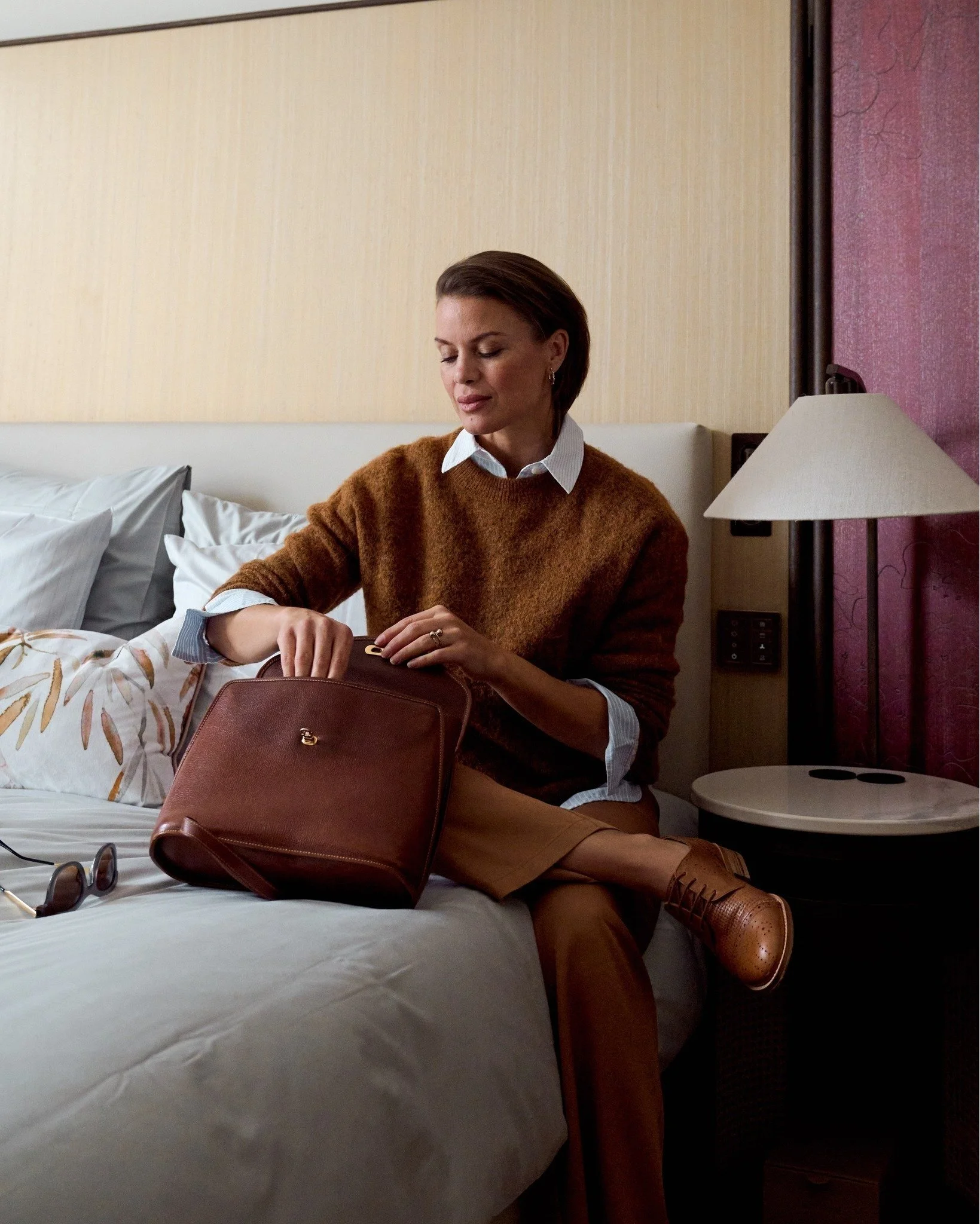 Designed for your comfort, inspired by the city ✨

Thanks to @cabinetzurich  @onaladen

#AmbassadorHotelZurich #ZurichHotels #StayInZurich #HotelVibes #CityEscapeZurich #TravelZurich #HotelDesign #HotelStay #ComfortAndStyle #ExploreZurich #ZurichTrav