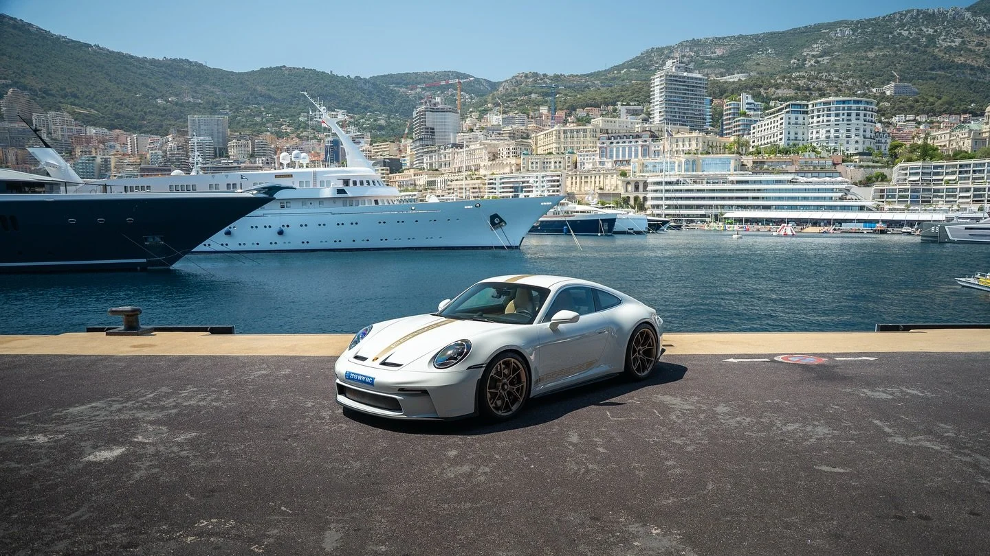 🚚 Livraison pour cette Porsche 992 GT3 Touring, direction Mulhouse !

Apr&egrave;s une belle collaboration avec @stephanegiraudlpersonalshopper , nous avons mis en valeur cette Porsche GT3 Touring dans une configuration aussi rare qu&rsquo;&eacute;l