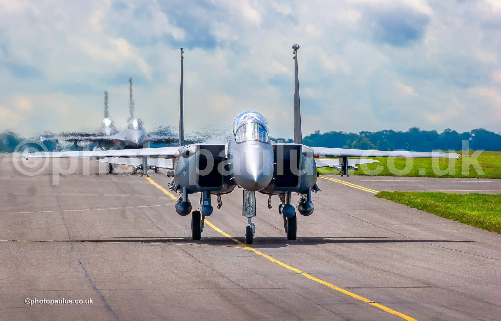 ©Paul Morris  F15 5064.jpg