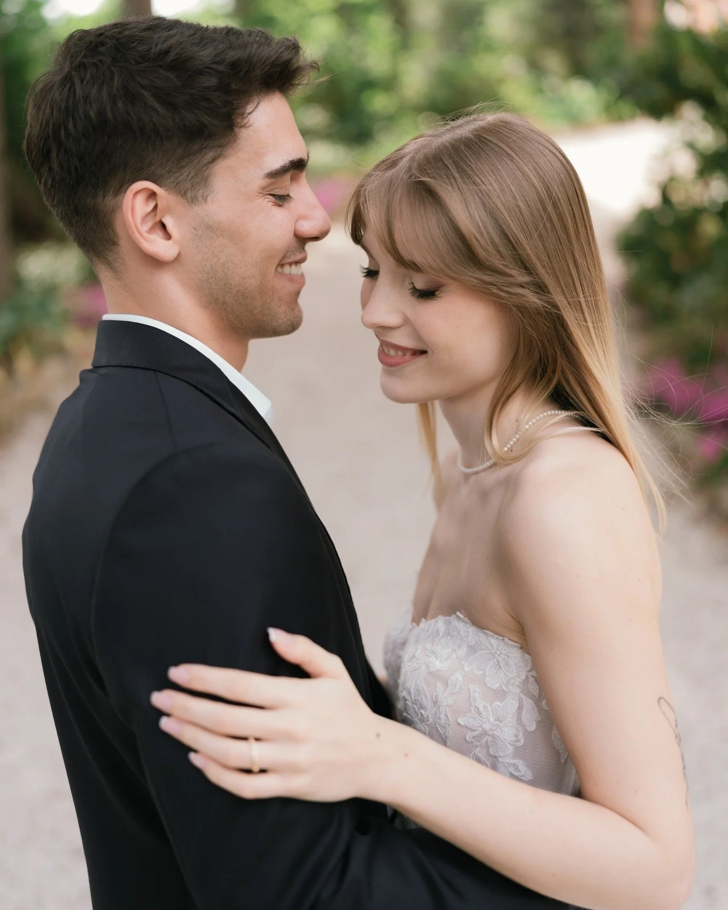 A spring day in Le Marche with Kevin &amp; Karolina. 

#audreynaessens #audreynaessensfotografie 

#weddinginspiration #lemarche #aburzzo #lemarchewedding #abruzzowedding #tuscanywedding #wezoree #trouweninitalie #trouwenintoscane #thewed #thelane #a