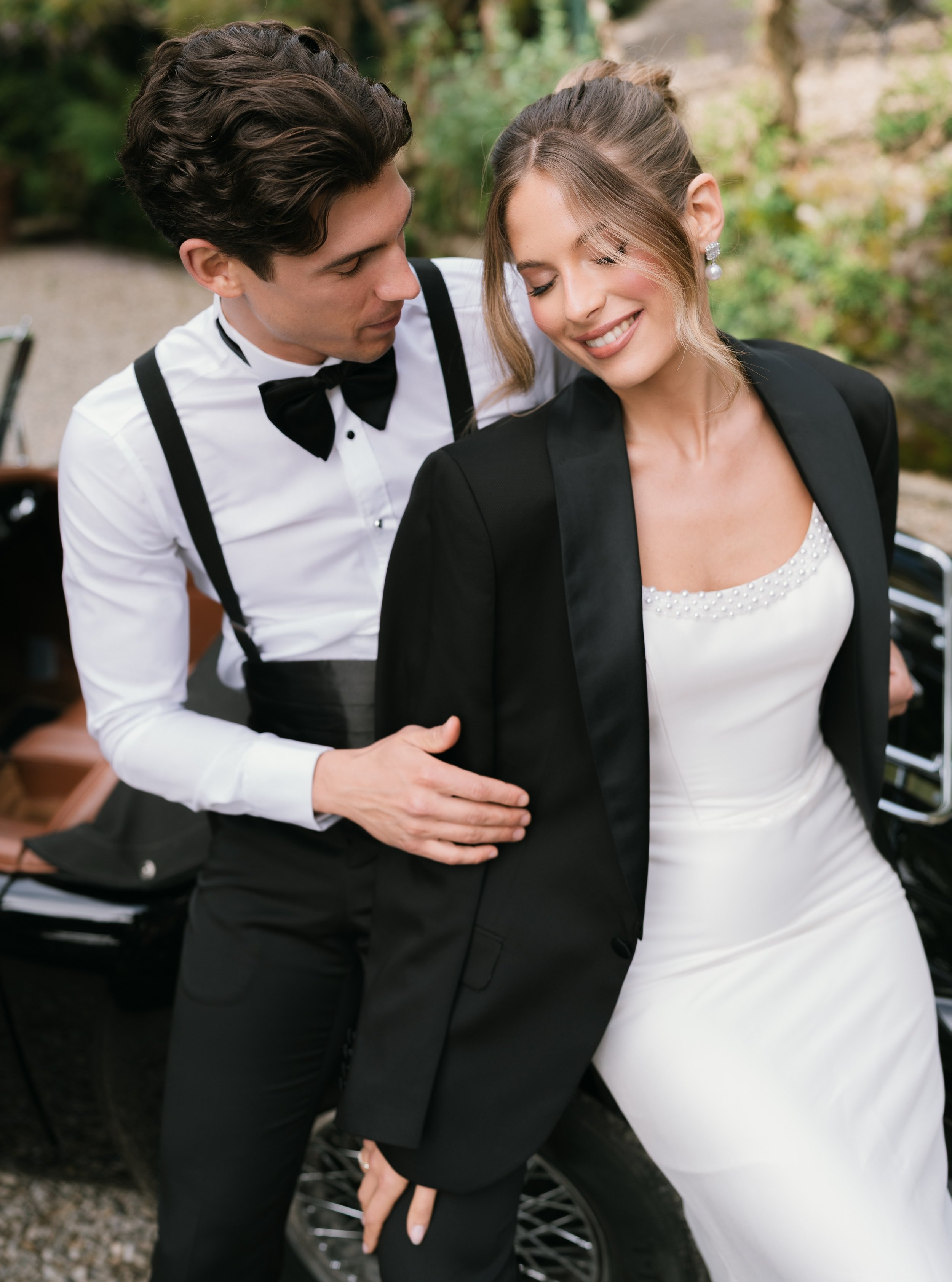 B &amp; J | Tuscany

Florist &amp; decor @mellietreats
MUAH bride @cateri_beauty
Vintage car @tuscanyclassics.co 
Styling @zanegina_juli
Wedding dress @demetriosbride

#audreynaessens #audreynaessensfotografie

#tuscanywedding #wezoree #trouweninital