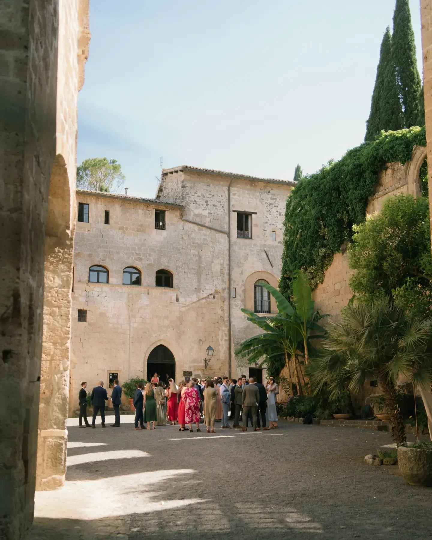 Orvieto 

#tuscanywedding #editorialwedding #weddingphotographer #orvieto #destinationweddingphotographer