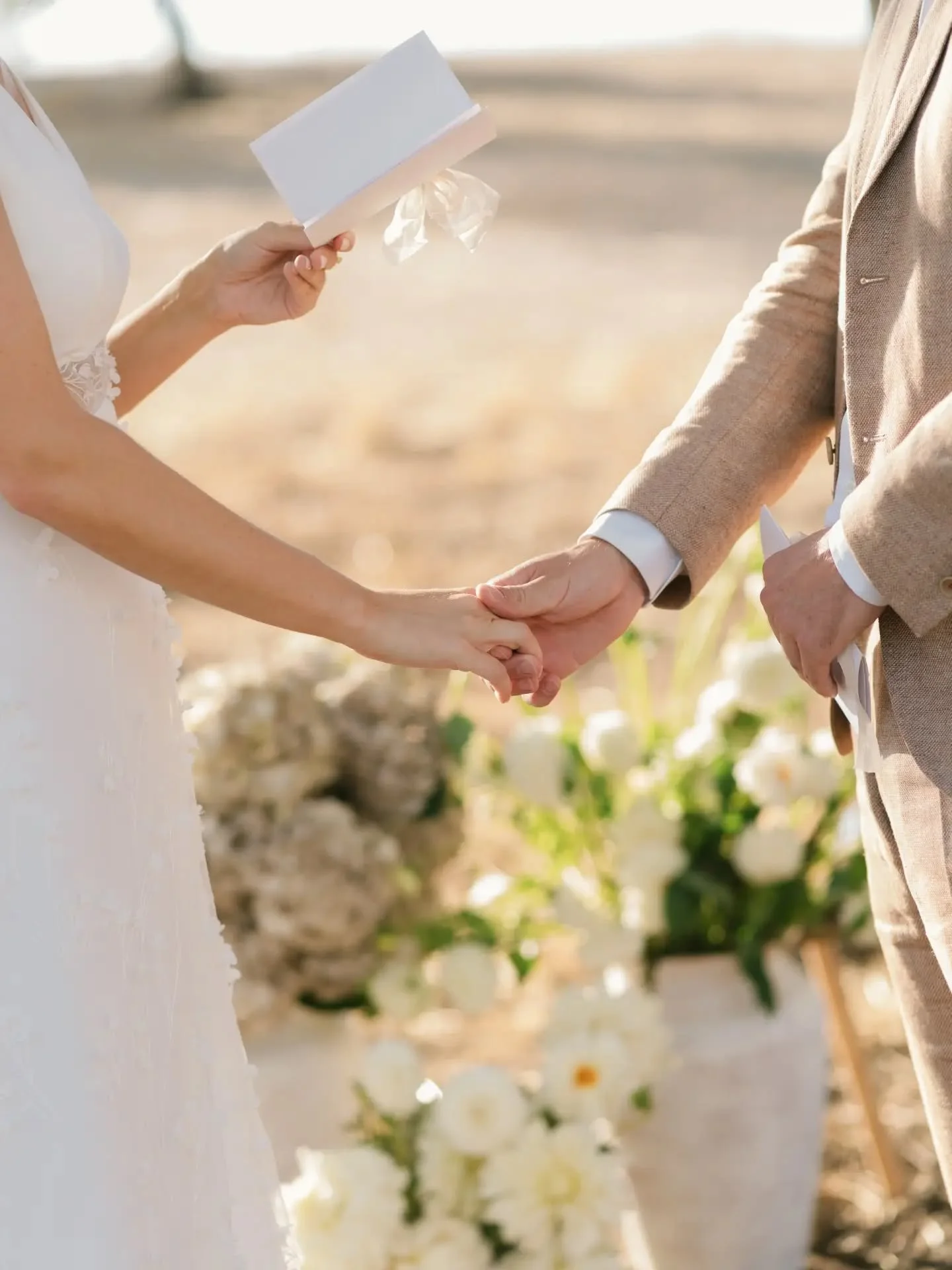 K &amp; A | Alc&aacute;cer do Sol, Portugal 

Photo @audreynaessens.photo
Video @fullcut
Planning @bymatilda.pt
Dress @rembo_atelier 
Flowers @bloomery.floraldesign
HMUA @vanessachabert_makeuphair 
Venue @montedoolival 
Catering @eventtuscatering
Bri
