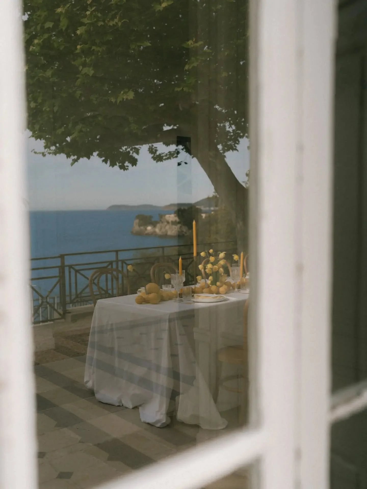 M + B | C&ocirc;te d'Azur 

Photo @audreynaessens 
Panning &amp; styling @ddayweddingplanner_nice
MUAH @line_beauty_makeup_institut_ 
Hair @samanthart83
Dress @ma_jolie_robe_creation
Venue @laresidenceducapbrun 
Suit @accord_parfait
Florist @inframin