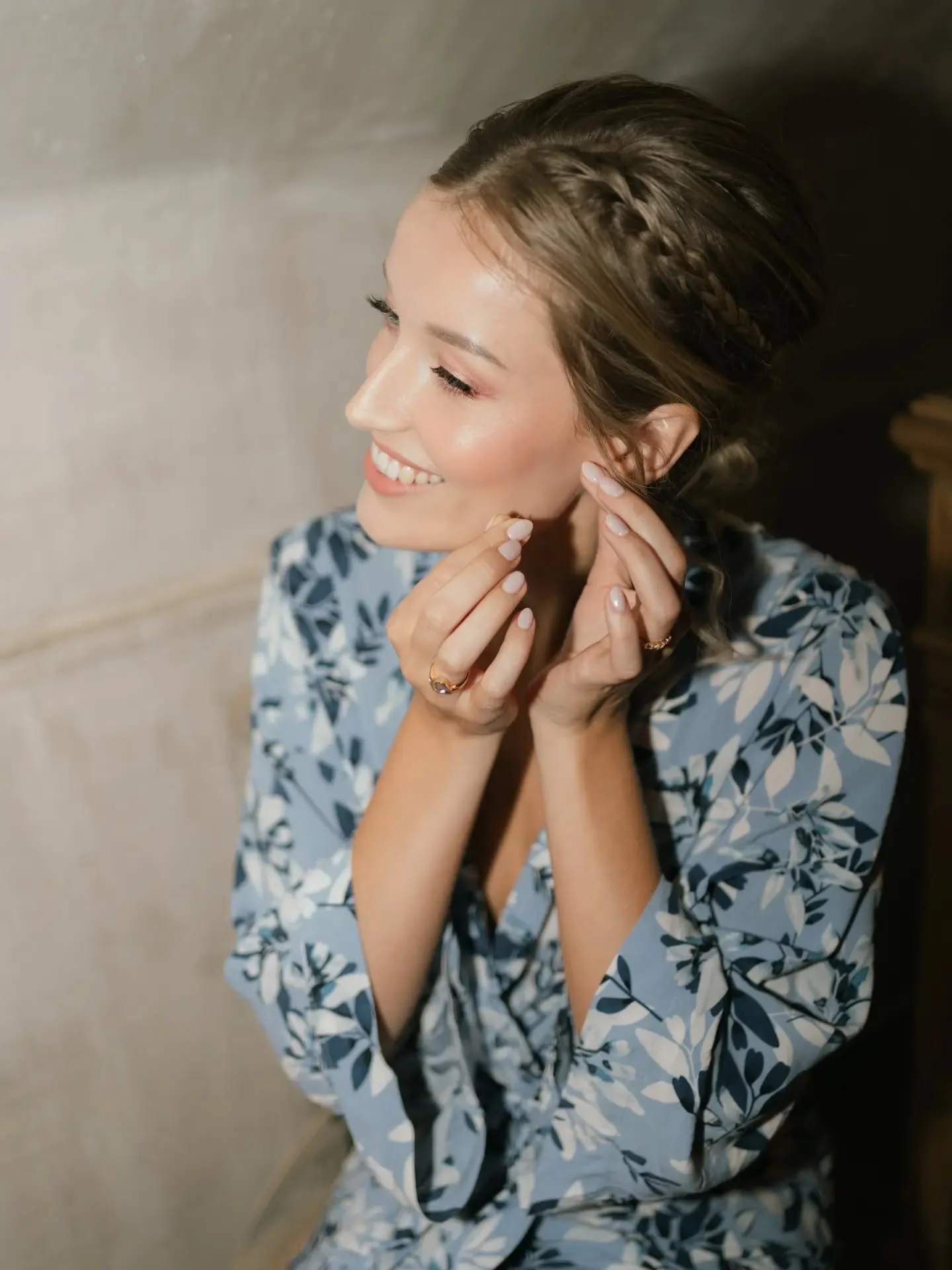 M + N | Belgium 

Dress @evalendel by @marifinbridal 
HMUA @eva_beautybar 
Venue @rotsaert_green_venue 
Flowers @rotsaert_green_venue
Bride @marga_craen 

#trouwen2027 #trouwen2028 #trouwfotograafvlaanderen #huwelijksfotograaf