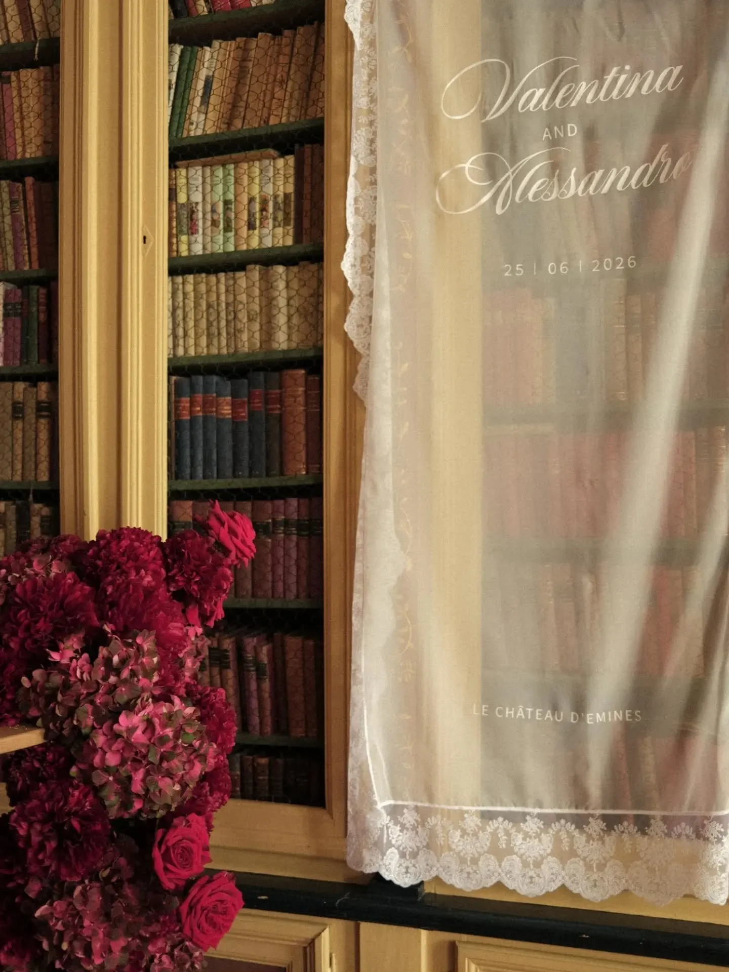 V + A 

Planning &amp; styling @atelierrose
Venue @chateaudemines
Flowers @bloomsandleafs
Stationary @visuallbe 
Jewelry @scaldiskortrijk

#trouwen2027 #trouwen2028 #trouwfotograaf #huwelijksfotograaf #fotograafvlaanderen
