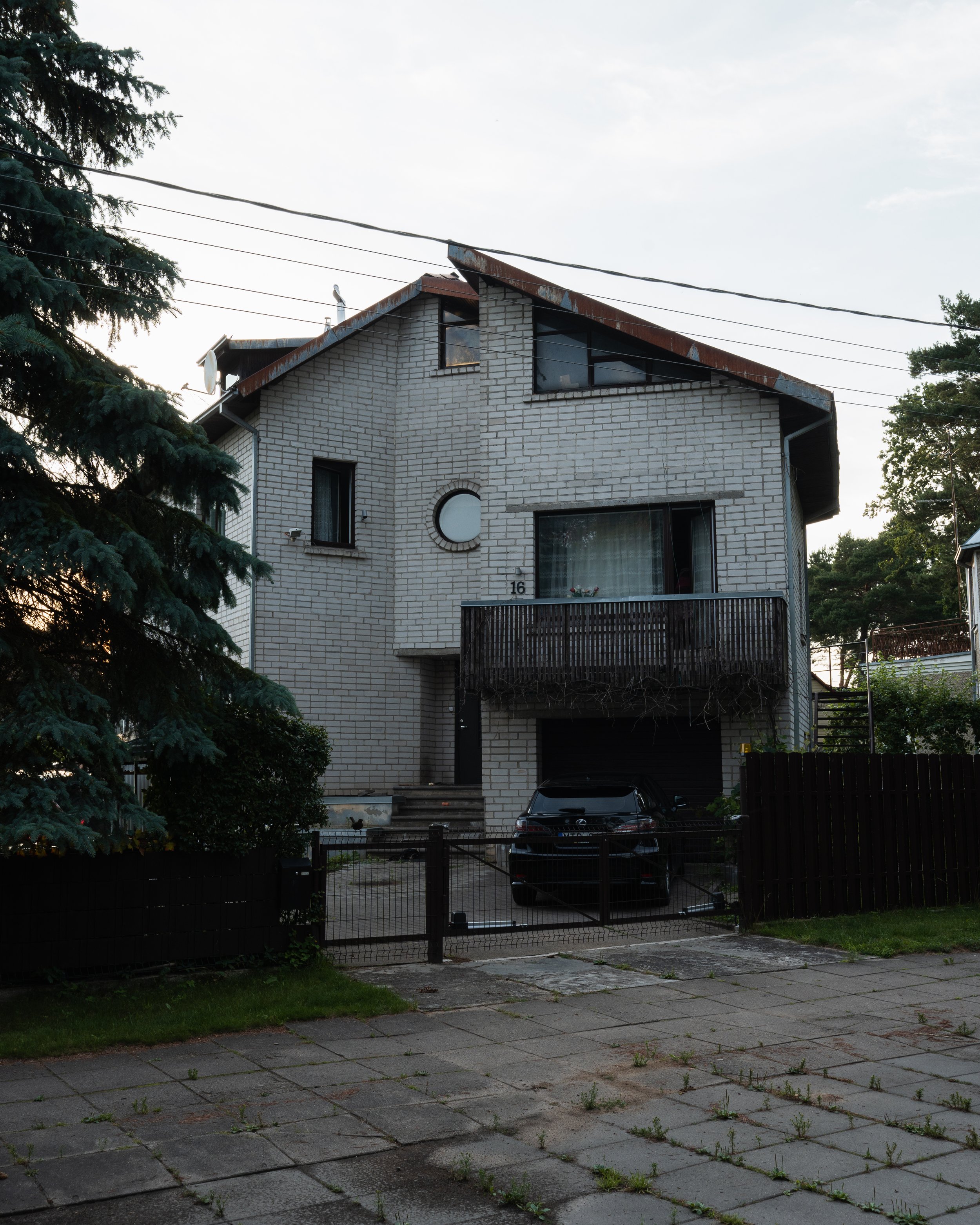Art-deco-inspired circular windows.