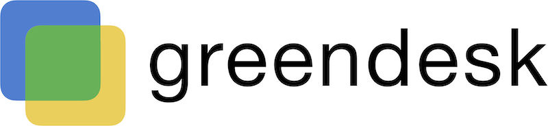 Logotyp för Greensdesk med tre överlappande kvadrater i blått, grönt och gult och texten 'greendesk'