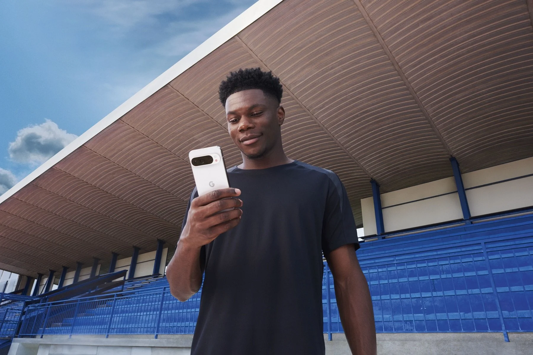 google-pixel-9-Aurelien-tchouameni-ambassadeur-football.jpg