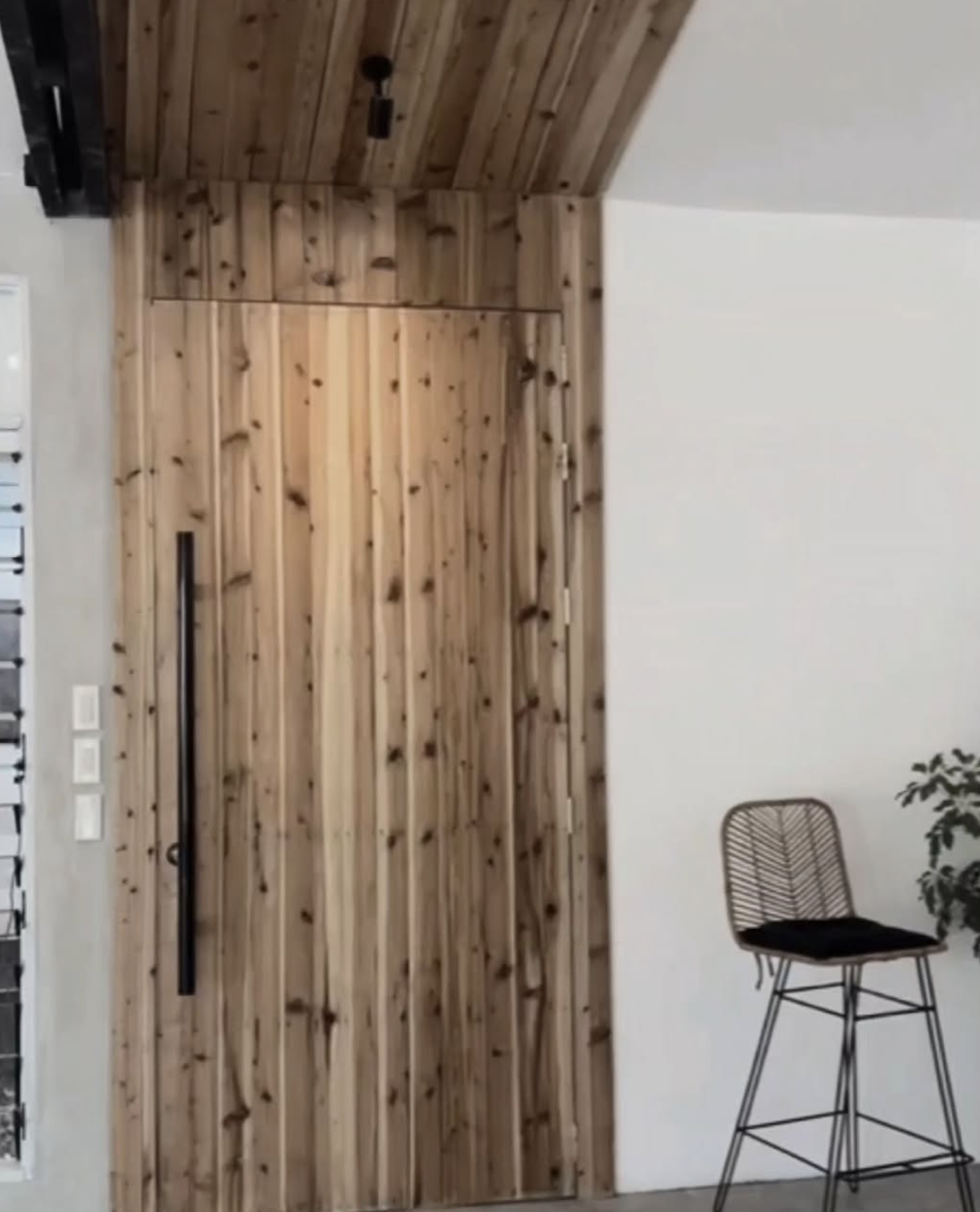 Military Mess Hall, door