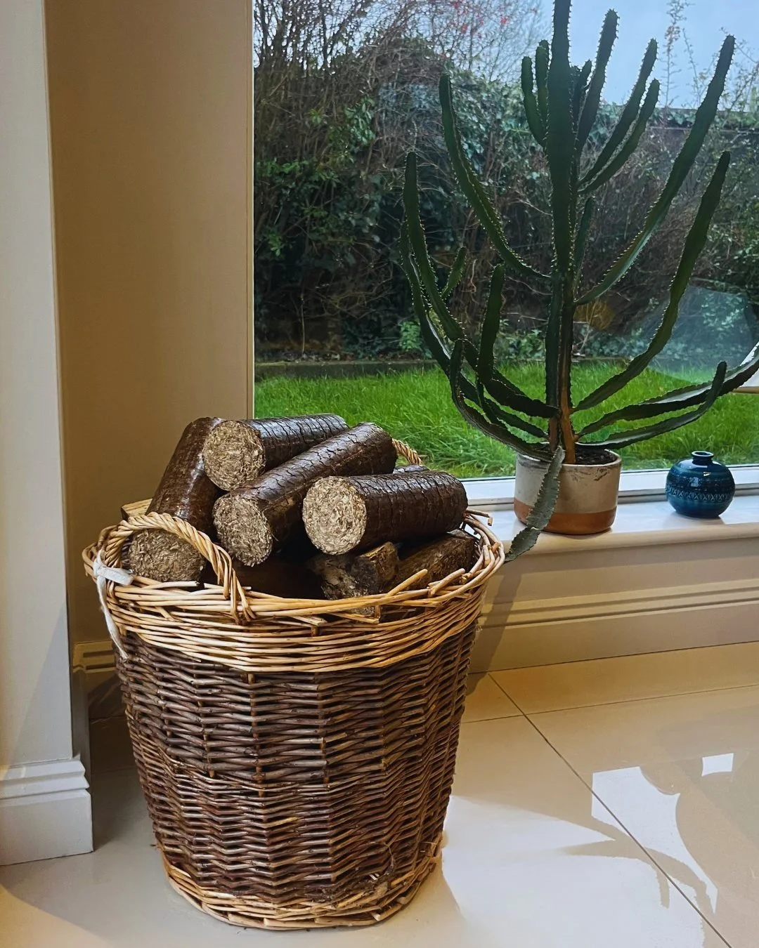 woodlogs-basket-window.jpg