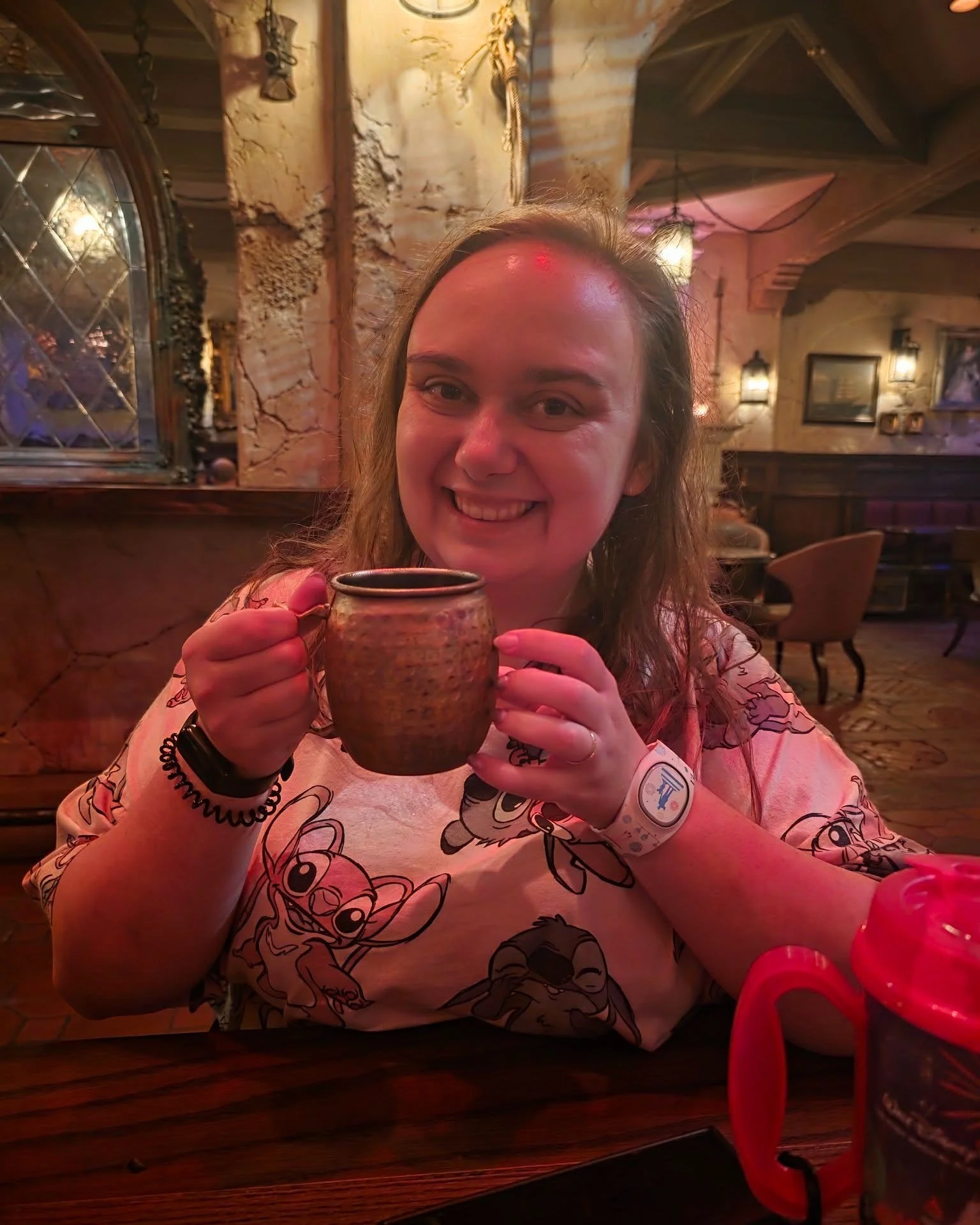 Have you been to The Beak and Barrel in Magic Kingdom yet? 🏴&zwj;☠️

This was one of the reservations I was MOST excited for on our trip, and honestly, it completely lived up to the hype! The atmosphere was incredible, the details inside were so imm