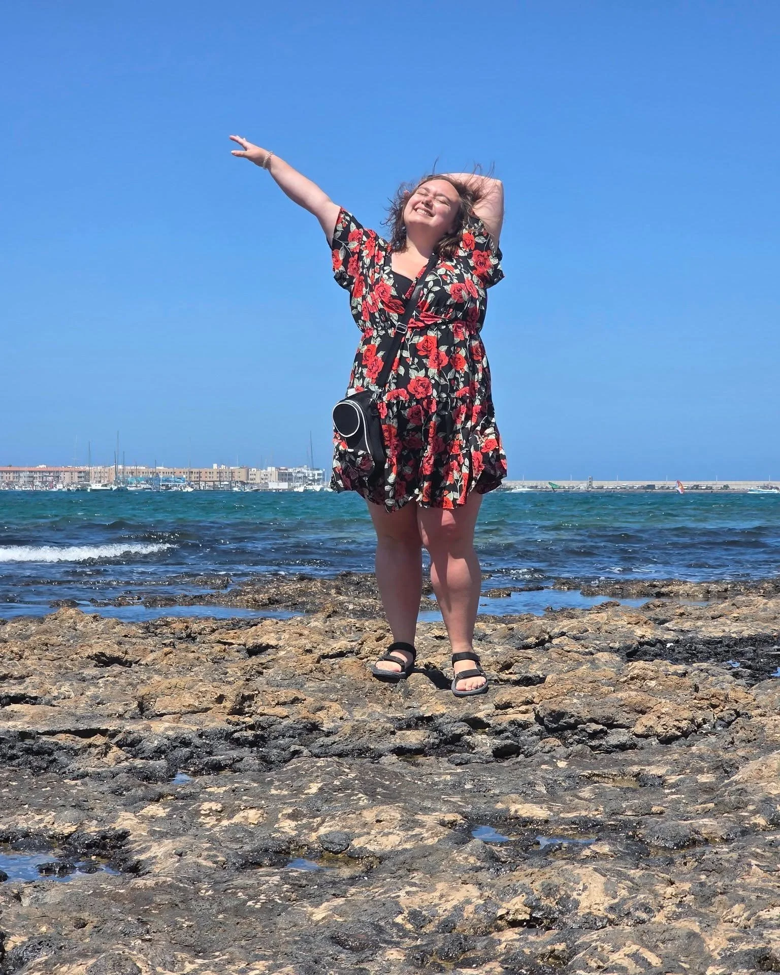 Visiting Popcorn Beach was one of those places I&rsquo;d seen all over social media and honestly, I didn&rsquo;t really know what to expect

I&rsquo;ll be honest, I was a little surprised by how small the beach actually was and how busy it got.

BUT,