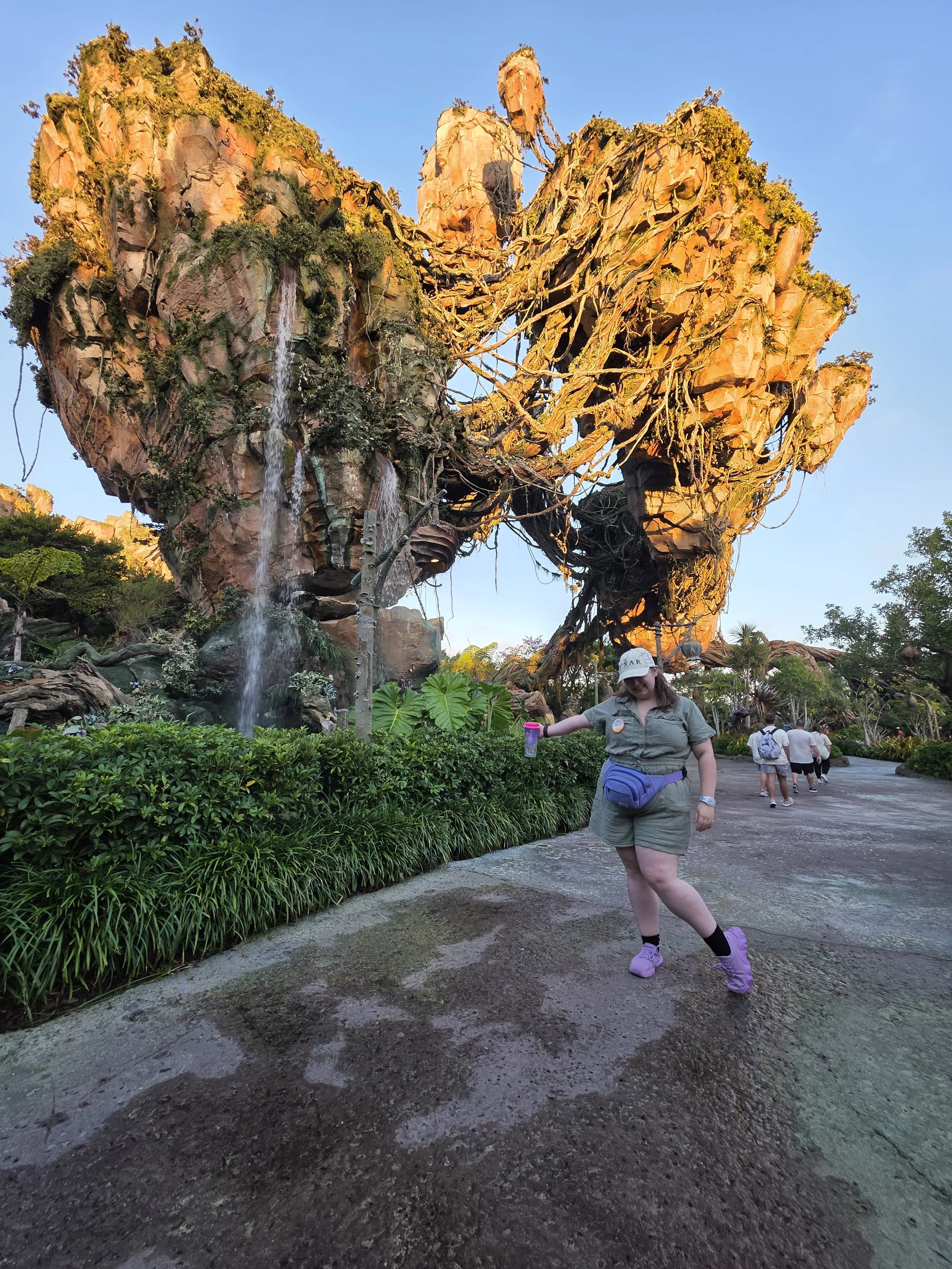 Emily standing in Pandora in front of the floating mountain in Walt Disney World's Animal Kingdom