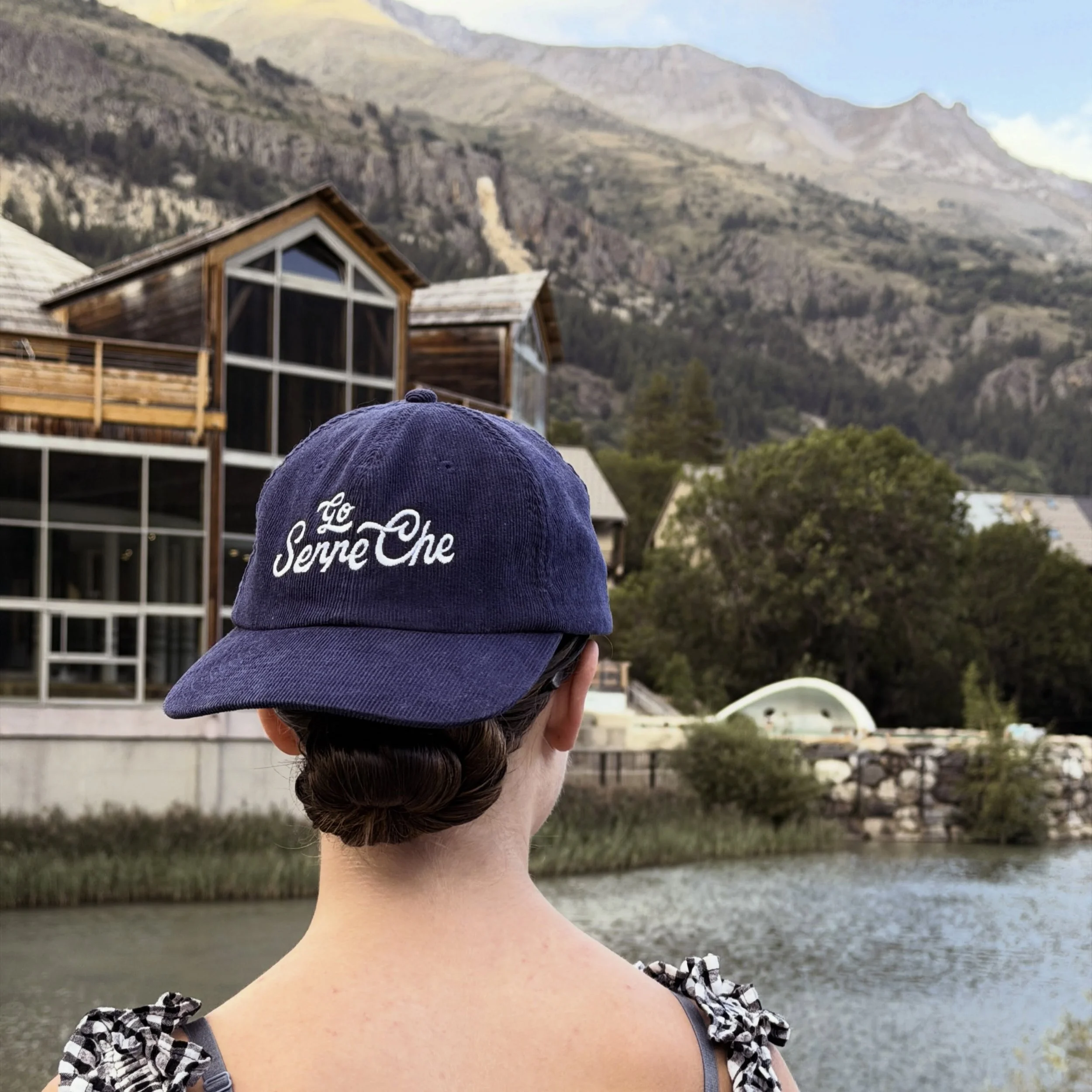 Hat on. Boots off. Les Grands Bains du Mon&ecirc;tier &mdash; the best thing to happen to a pair of tired legs since the chairlift. Who has visited it?