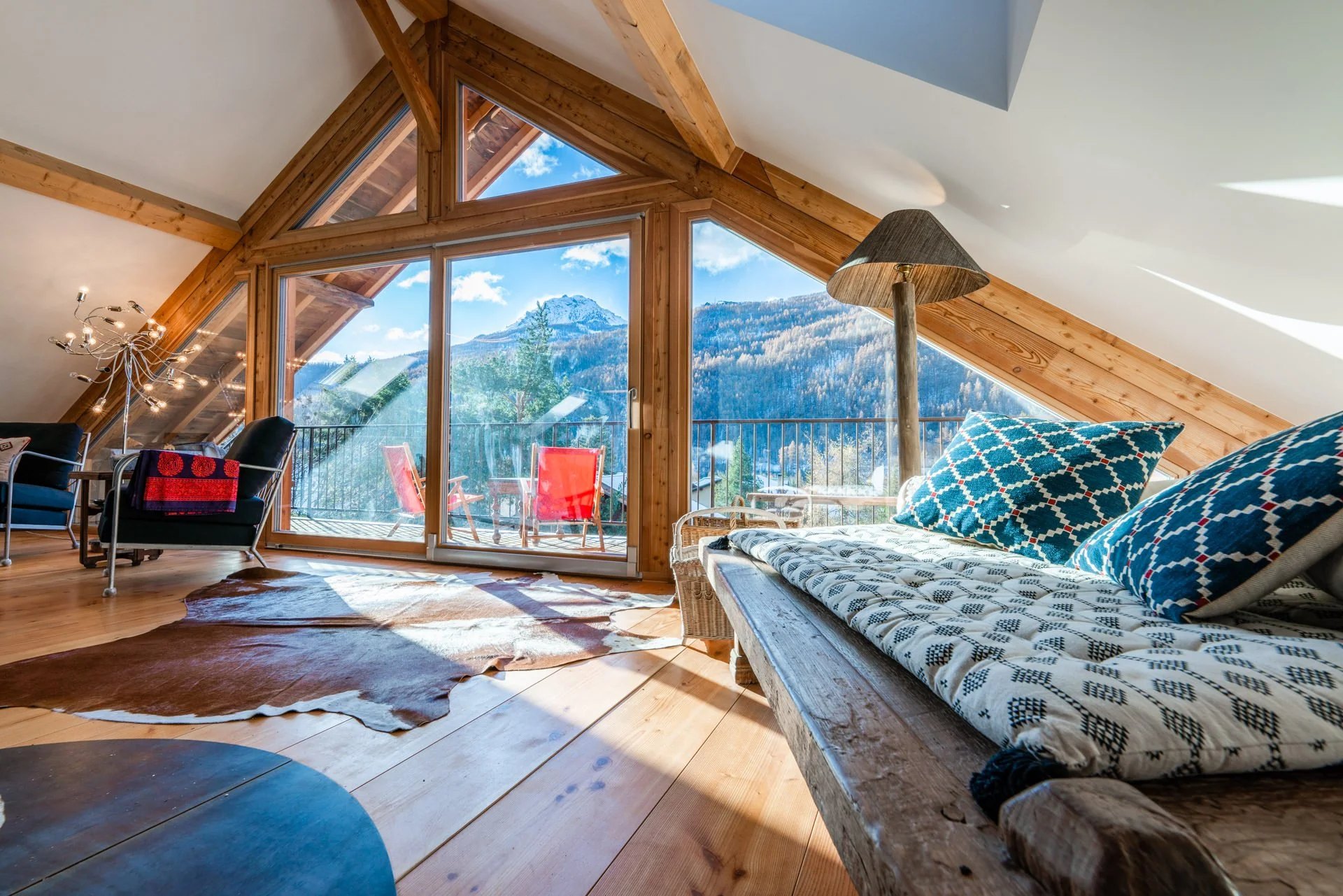 GoSerreChevalier_La Ferme du Voyageur_Living_Room_26.jpg