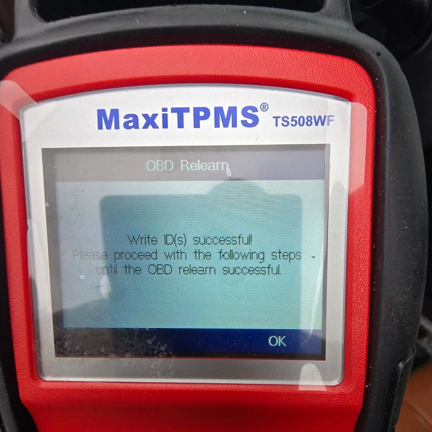Our TPMS scanner writing new sensors on the ECU of a 2026 Toyota Highlander. Service was provided at home for a customer in the Greater Toronto Area (Forest Hill).