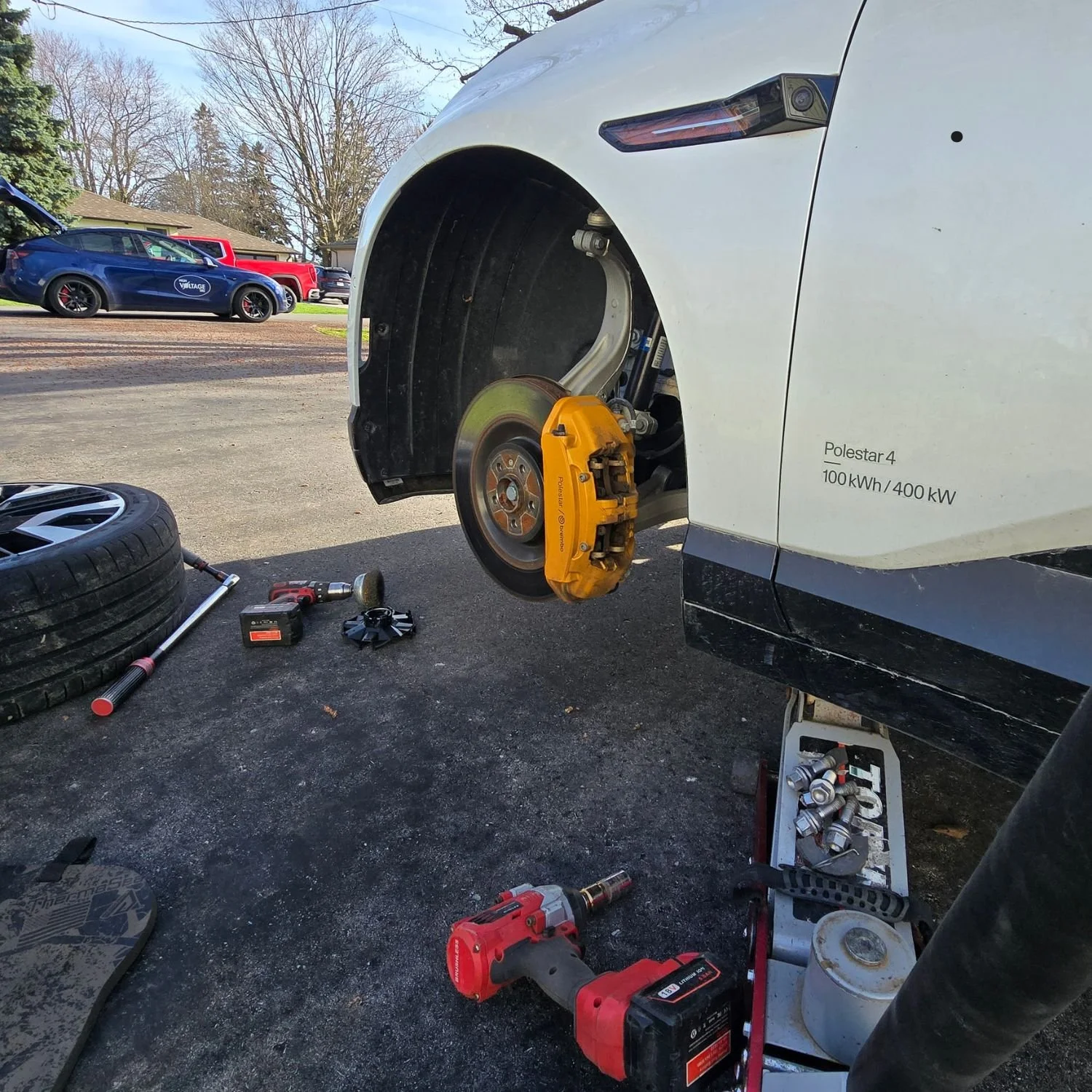 Polestar 4 - tire rotation at home, for a customer in Durham Region, Ontario. Vehicle has a square setup and required rotation.
