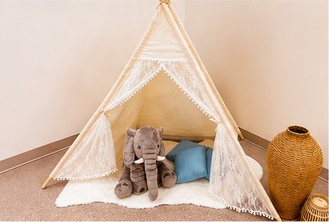 03_reading_nook_tent.jpg