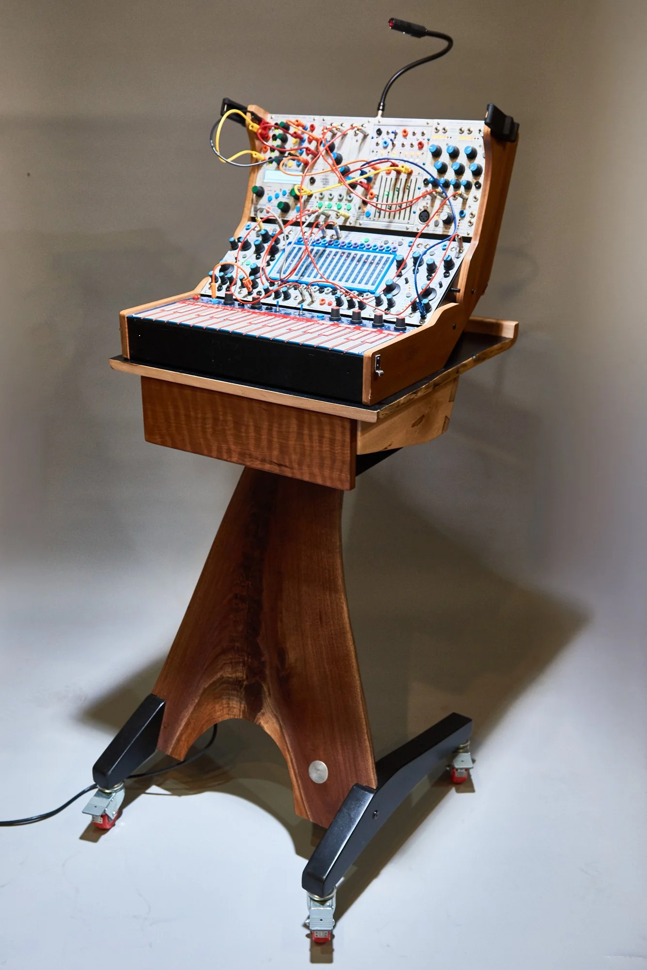 Larry Z Stand 037 2K.jpg