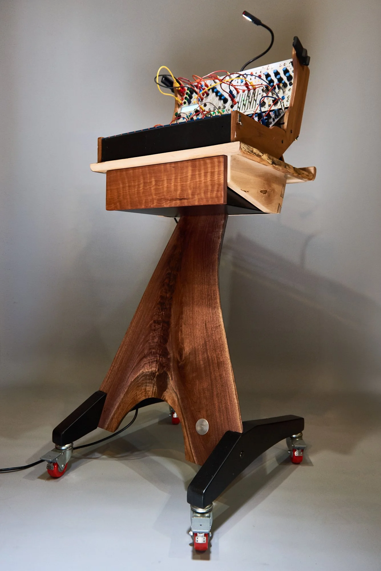 Larry Z Stand 034 2K.jpg