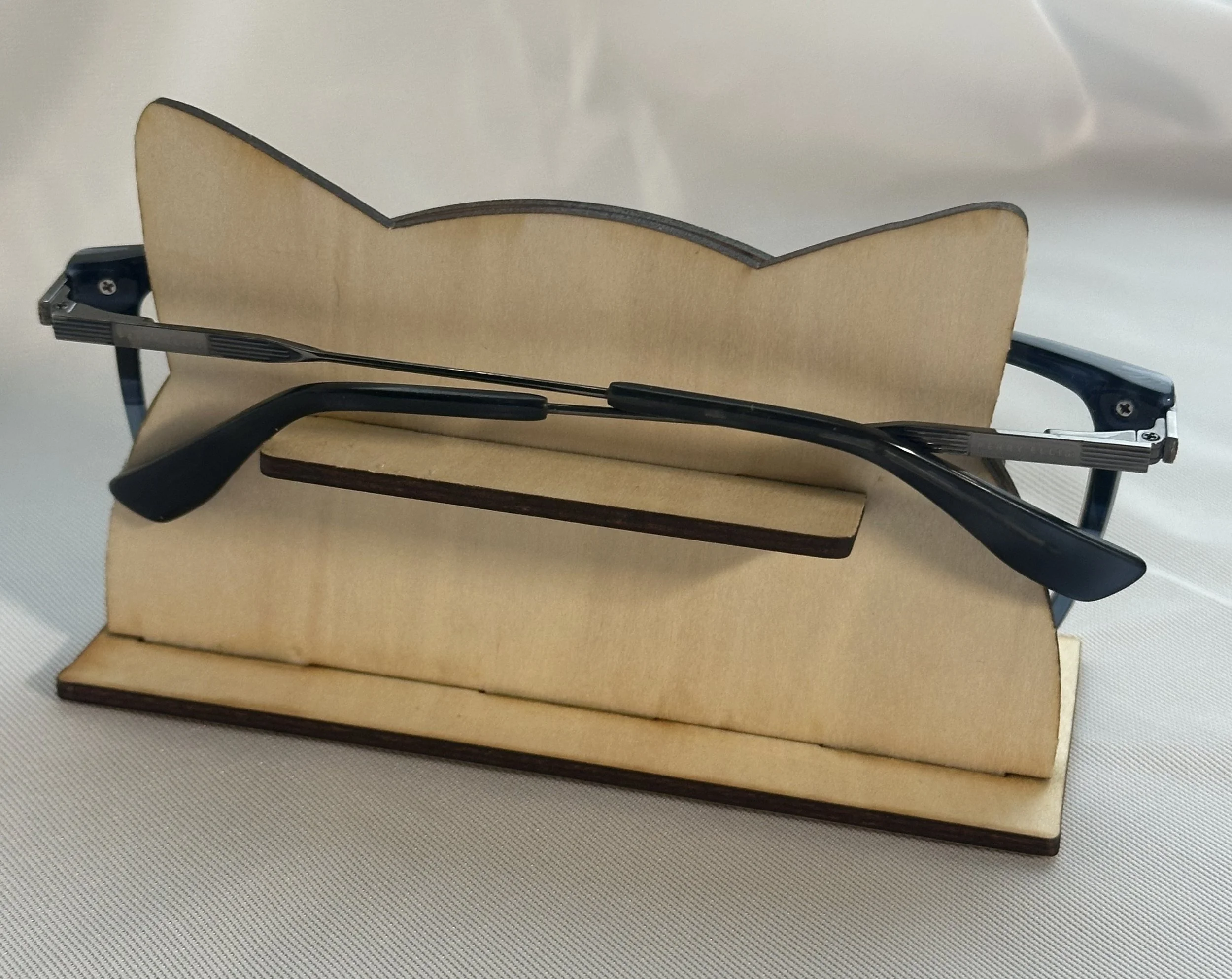 Wood Color Eyeglass Holder 05.jpg
