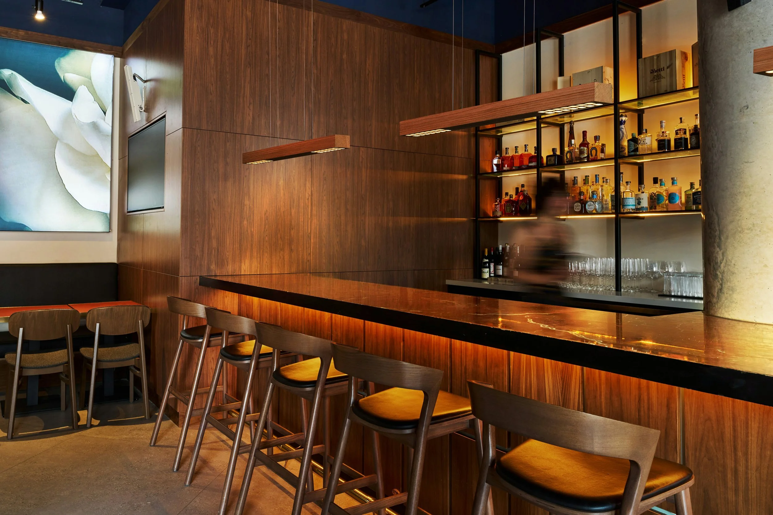 LW-EB-FO-02_Hotel-Bar.jpg
