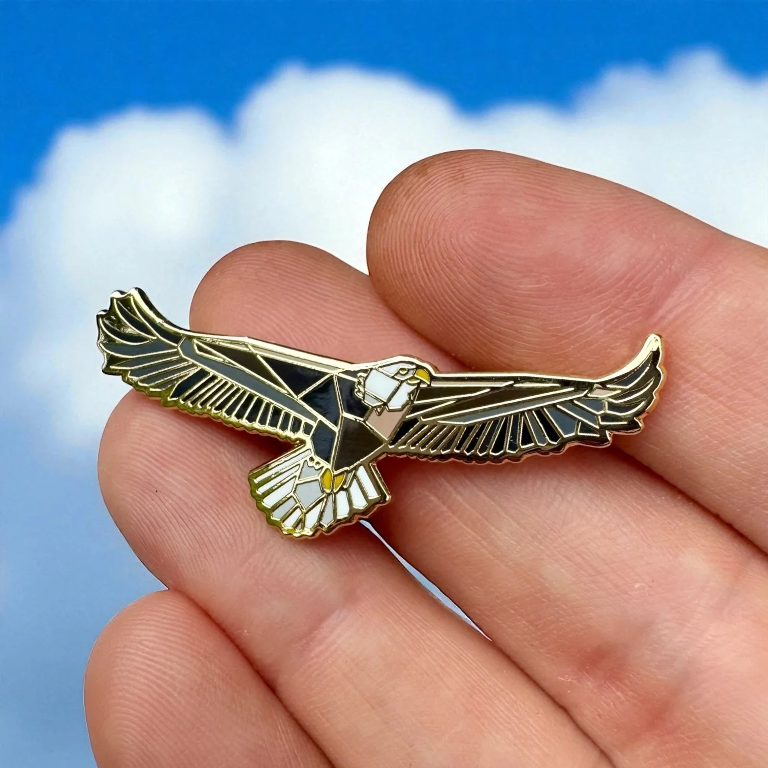 American-bald-eagle-bird-enamel-pin-5.jpeg