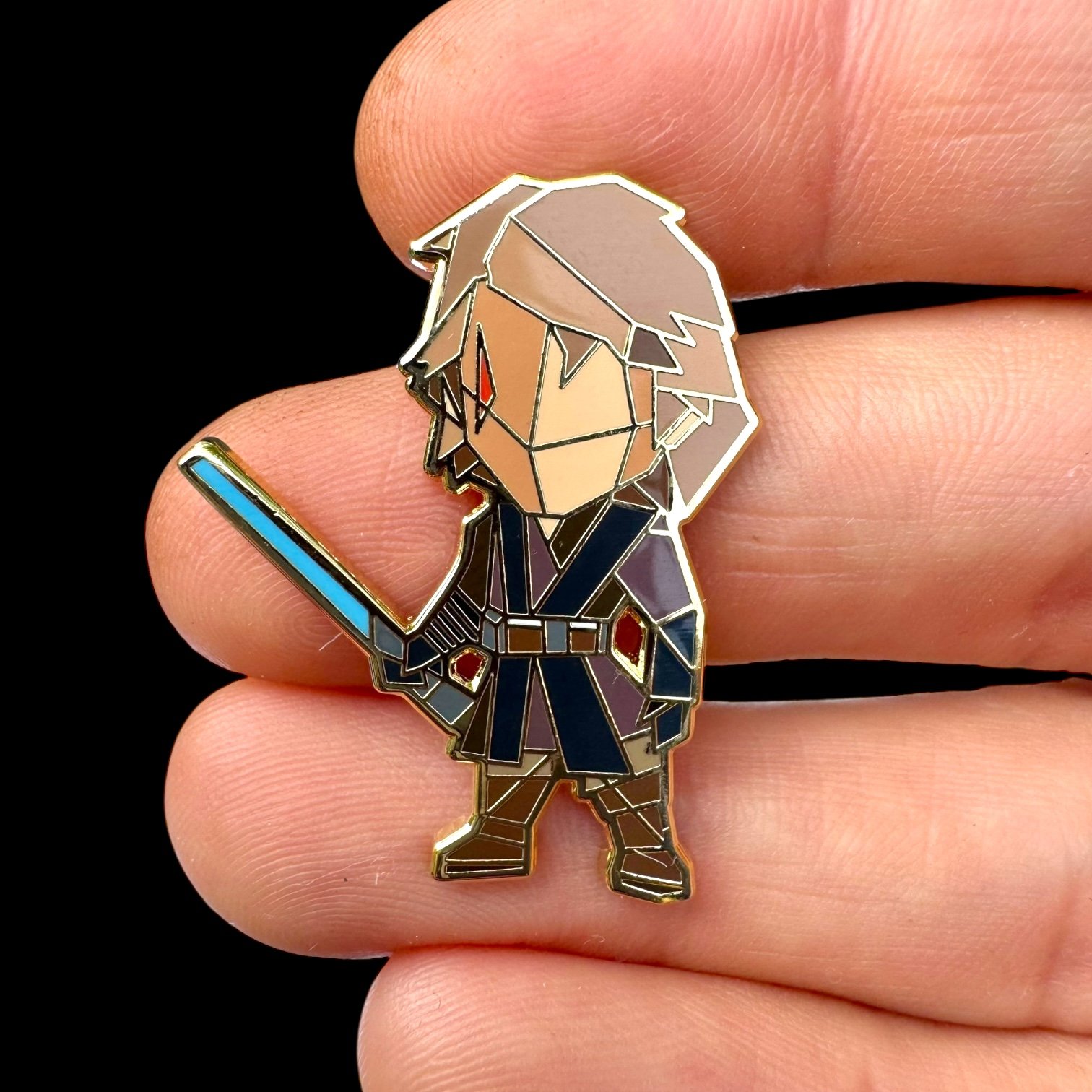 Anakin-skywalker-star-wars-enamel-pin-8.jpeg