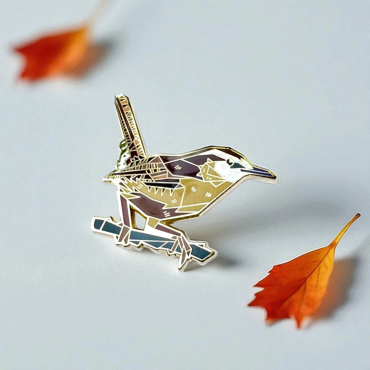 Carolina-Wren-Bird-Hard-Enamel-Pin-3.jpeg