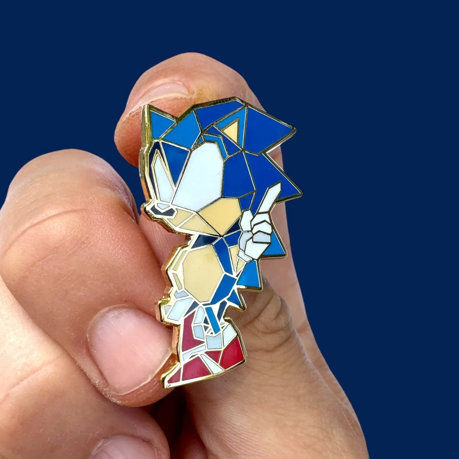 Sonic-the-hedgehog-hard-enamel-pin-5.jpeg
