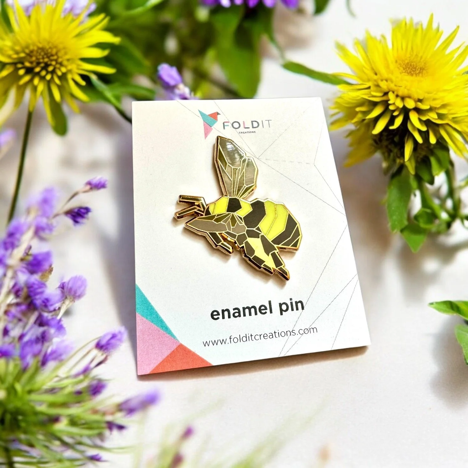 bumble bee enamel pin