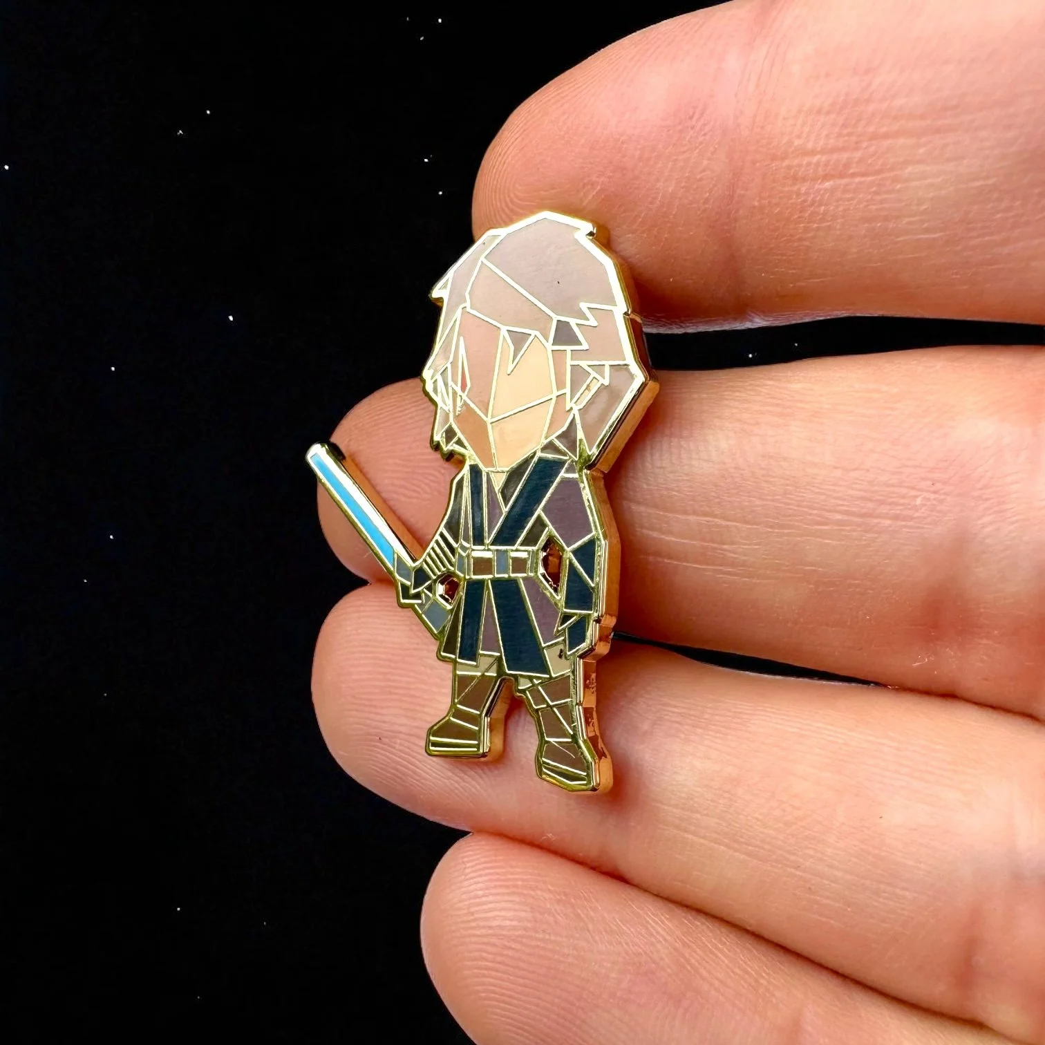 Anakin-skywalker-star-wars-enamel-pin-6.jpeg
