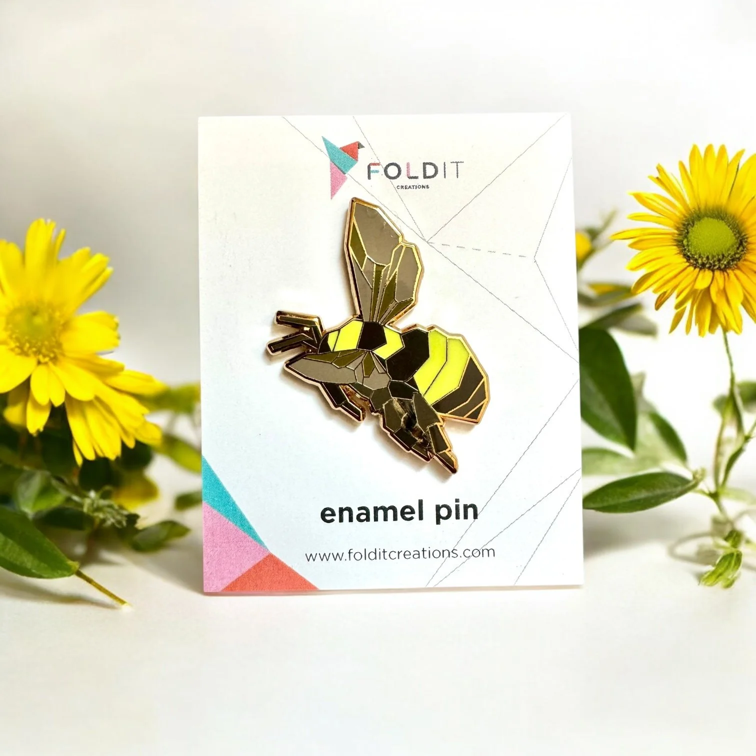 bumble bee enamel pin
