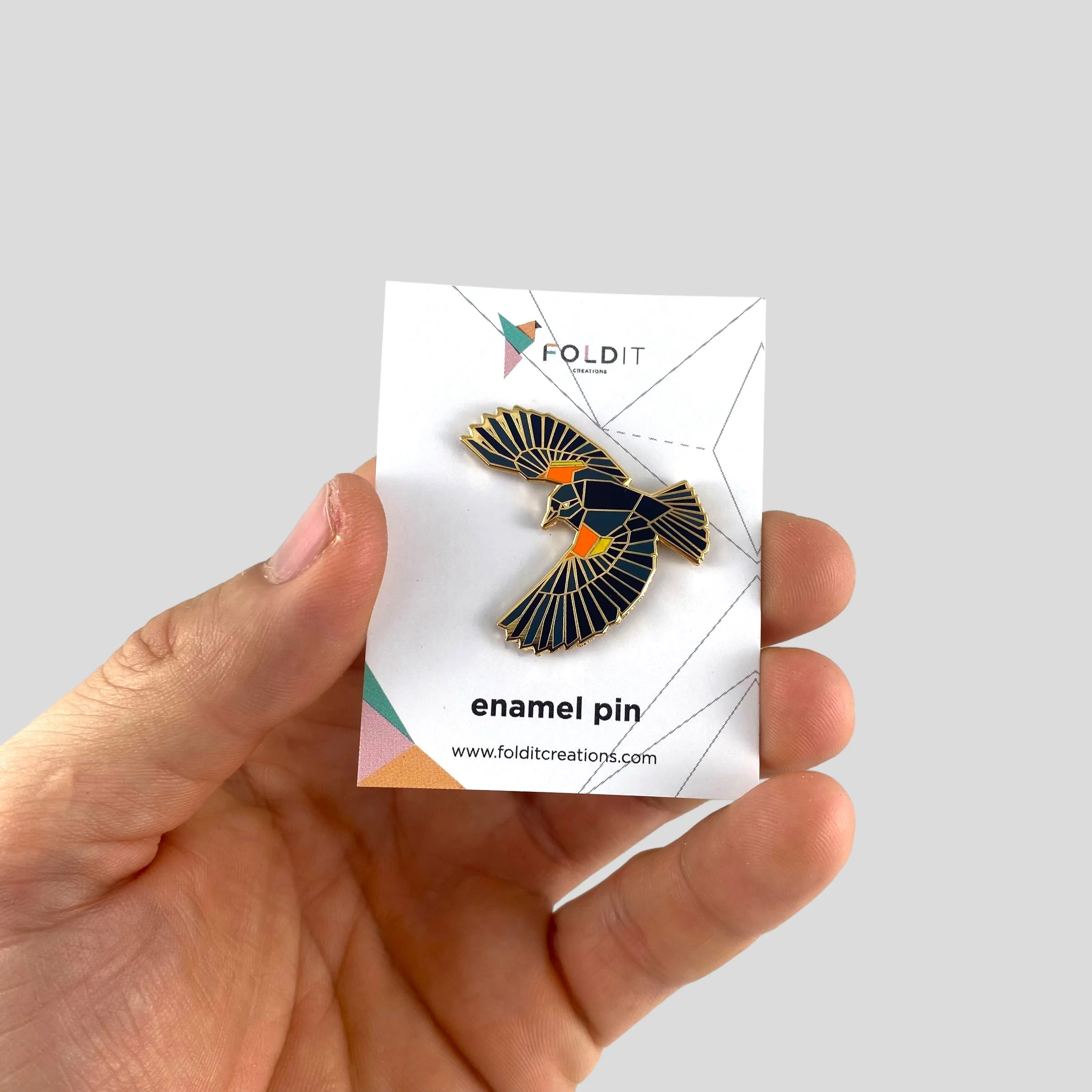 Red-winged blackbird enamel pin