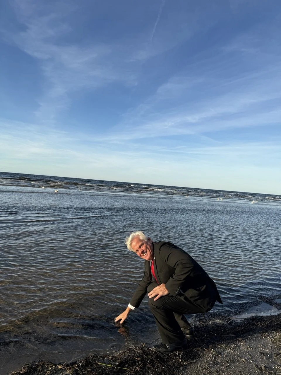 Touching the Bay of Riga of the Baltic Sea.