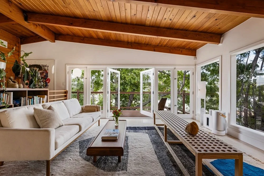 JUST LISTED + OPEN THIS WEEKEND 🌿

Tucked away just above Hyperion Avenue, where Los Feliz meets Silverlake in the heart of Franklin Hills, this tranquil multi-level home offers the perfect blend of privacy, creativity, and convenience. Sitting amon