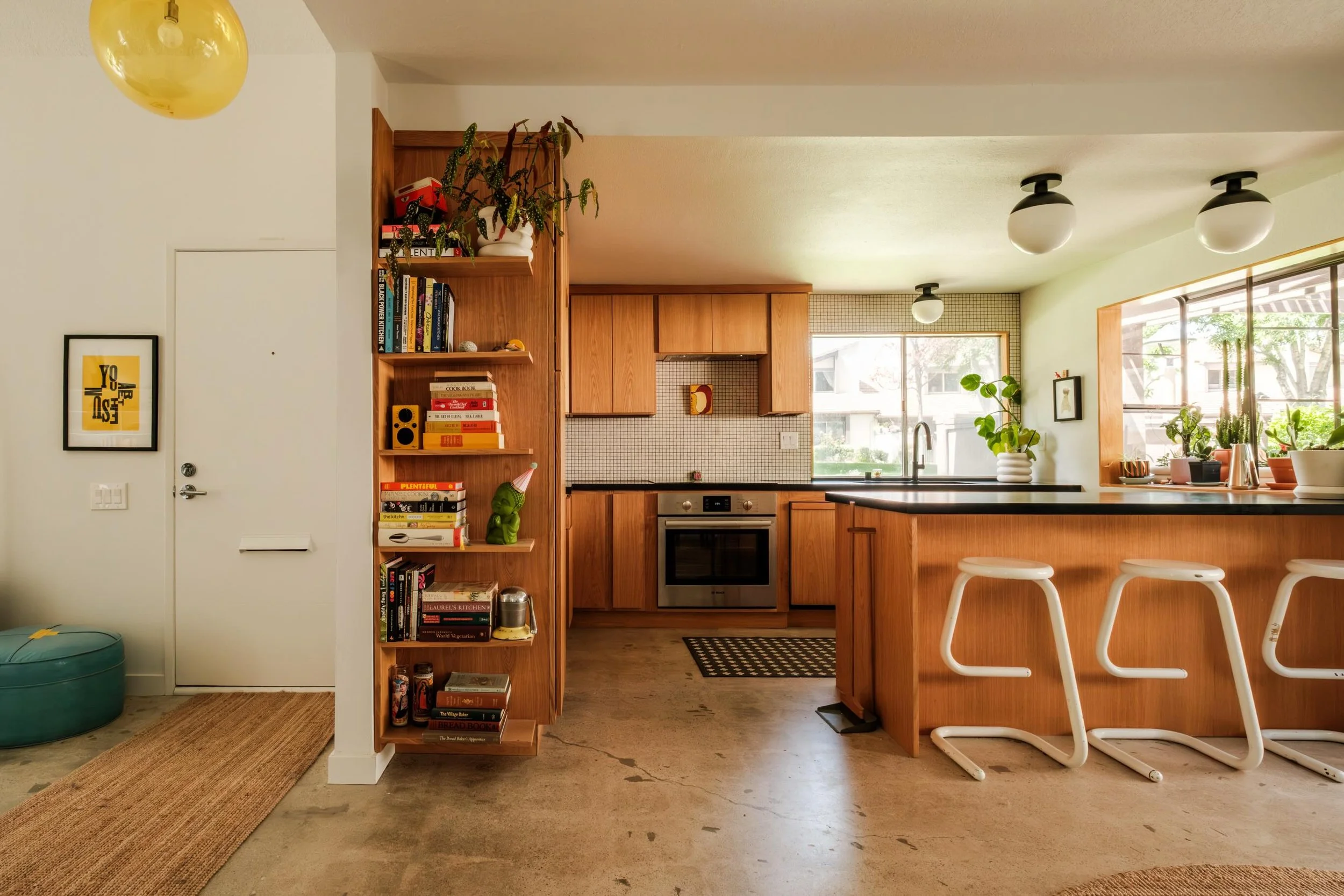 JUST LISTED ☀️

Vaulted ceilings. Polished concrete floors. A kitchen that&rsquo;s basically a love letter to mid-century Scandinavian design. This end-unit townhouse in Valencia&rsquo;s Fairways Community was redesigned from top to bottom with a fea