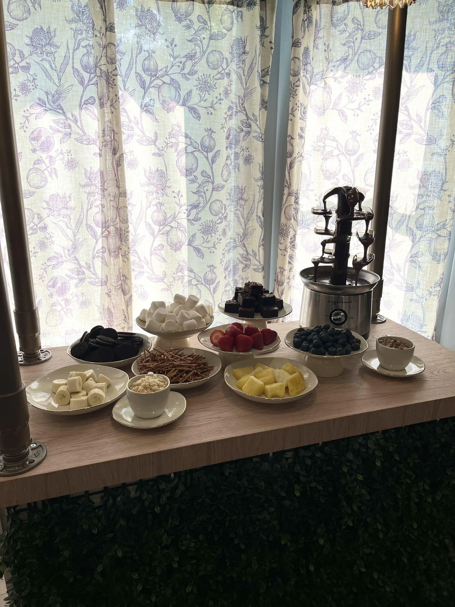 Dip &amp; Sip Collective