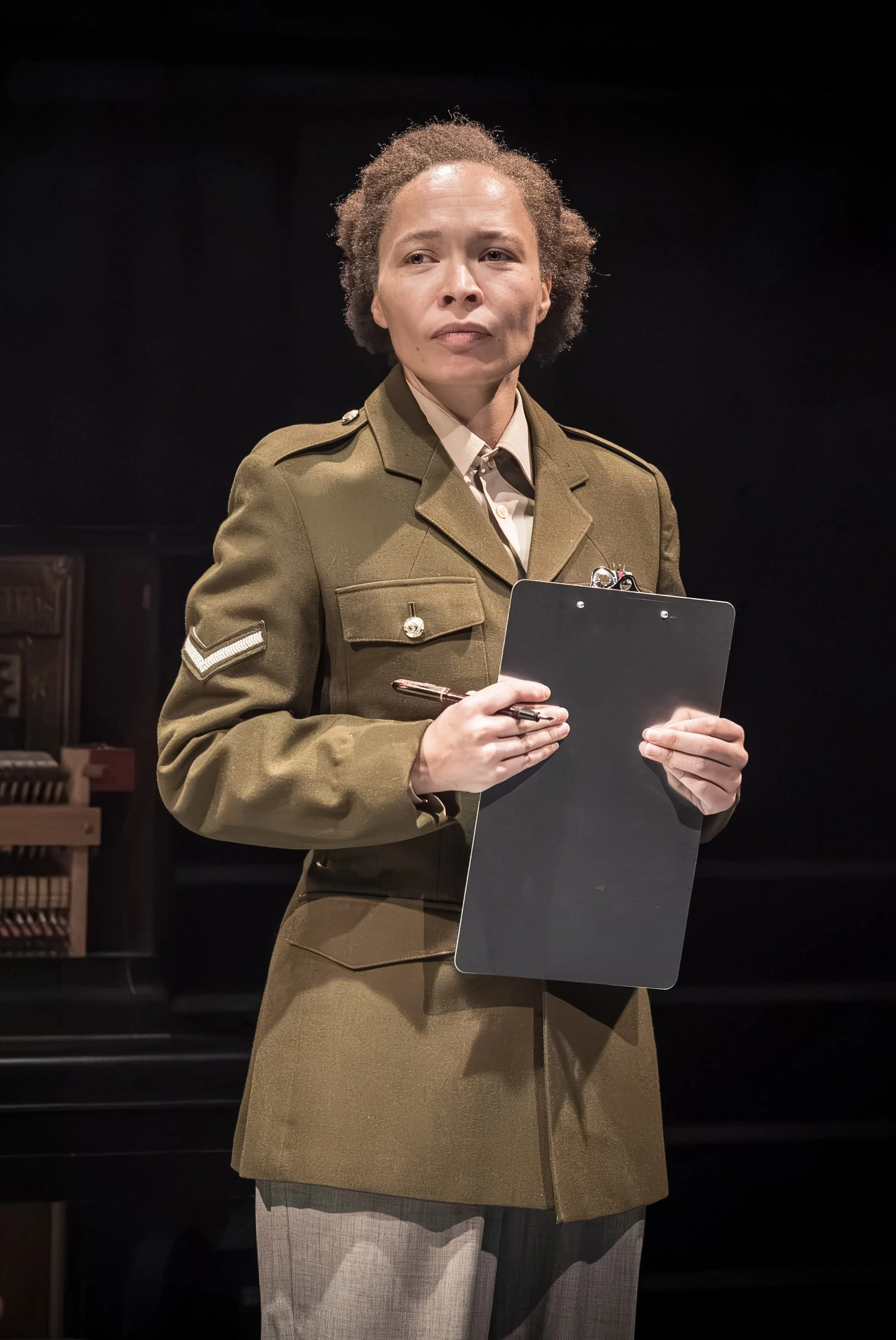 Paksie-Vernon-Jepson-in-a-small-and-quiet-light-at-CFT-Photo-Marc-Brenner_05353c.jpg